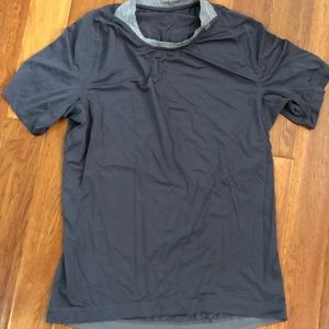 Lululemon t shirt
